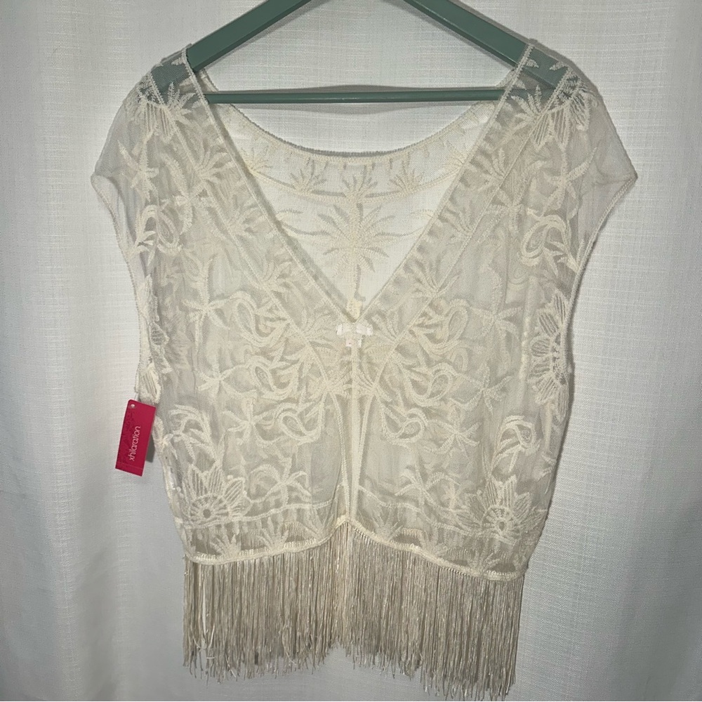 Xhilaration Cream Floral Lace No Sleeve Blouse with Fringe Size Medium